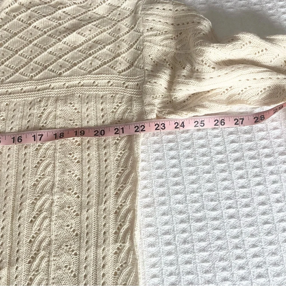 Cream Acrylic Knit Sweater size Large